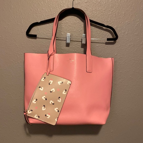 Kate Spade reversible leather tote - Picture 2 of 3